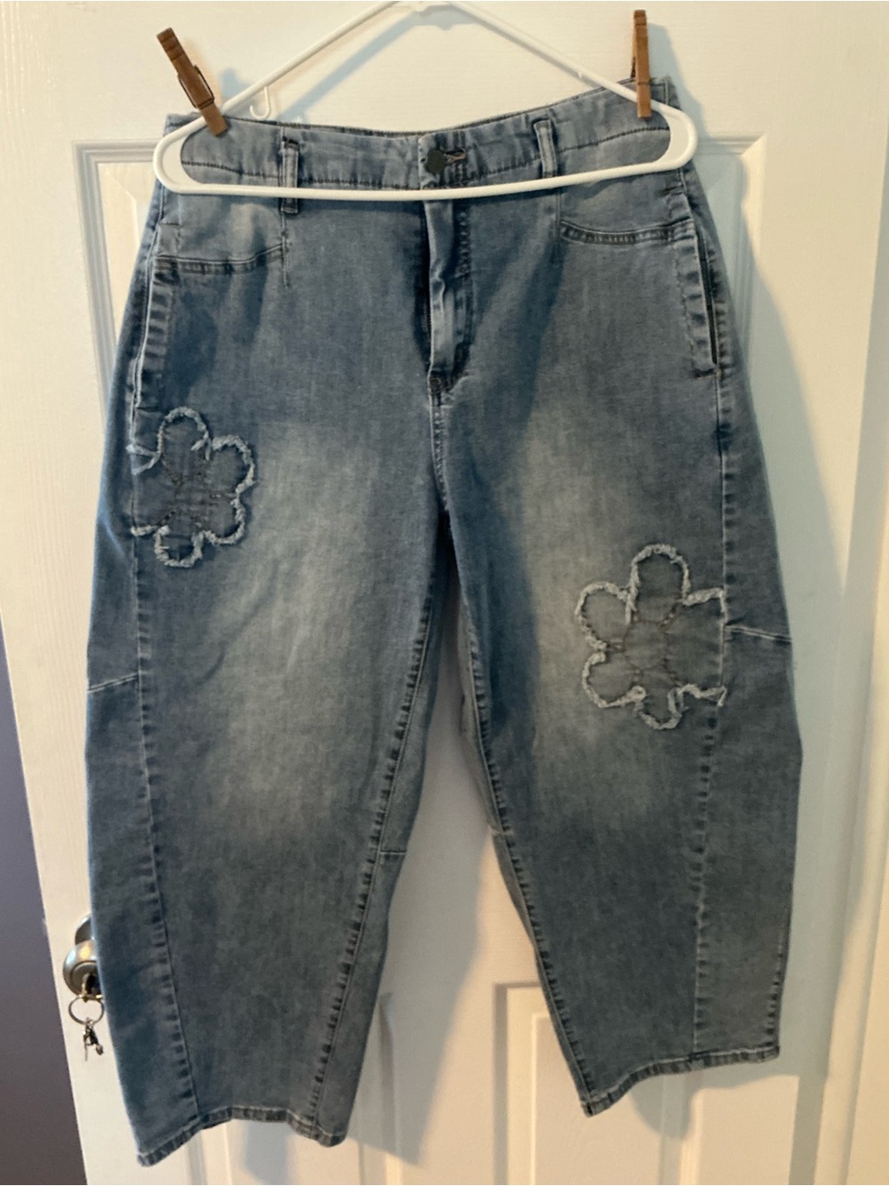 Easel Distressed Flower Jeans